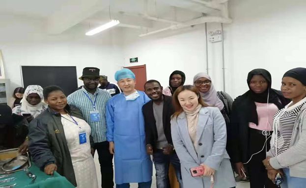 英語展會翻譯怎么收費(fèi) 一天大概多少錢？